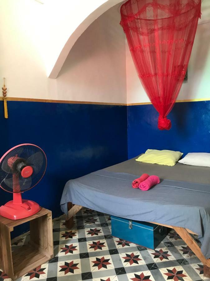 Baraca Guesthouse Kampot Buitenkant foto